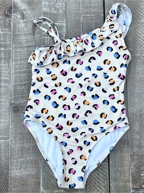Girls One-Shoulder Ruffle Kids Swimsuit in playful leopard style